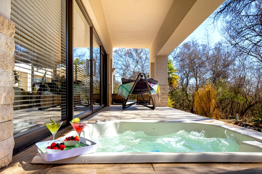 4 Bedroom Property for Sale in Boschenvaal River Front Lodges Free State